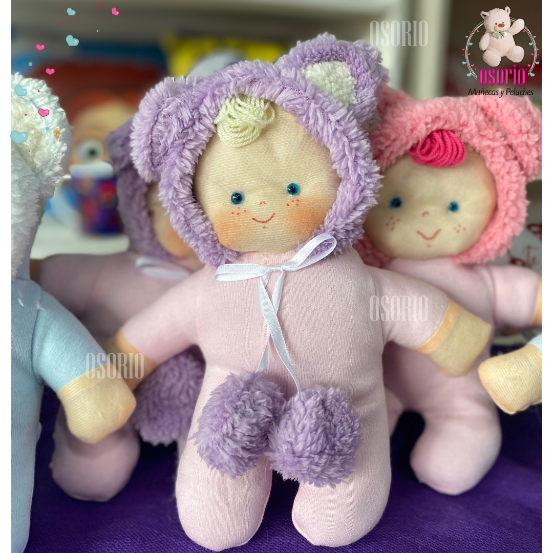 MUÑECA POMPOM 