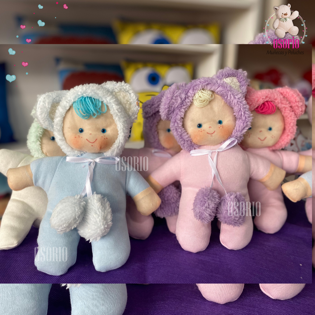 MUÑECA POMPOM 