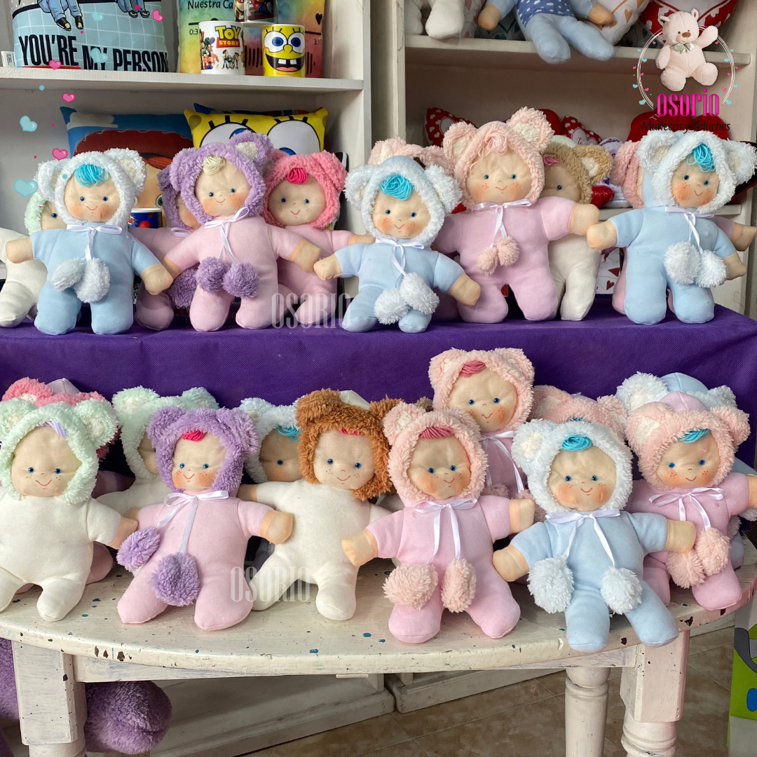 MUÑECA POMPOM 